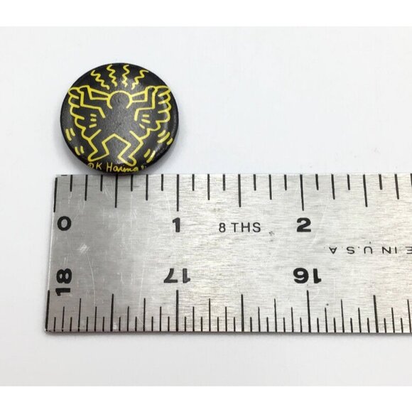 Keith Haring Flying Angel Pin Back Button Black & Yellow Vintage 1987 Pop Art - Picture 5 of 5